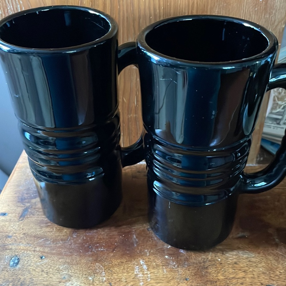 Tiara Kahula Mugs ~ Lot of 2